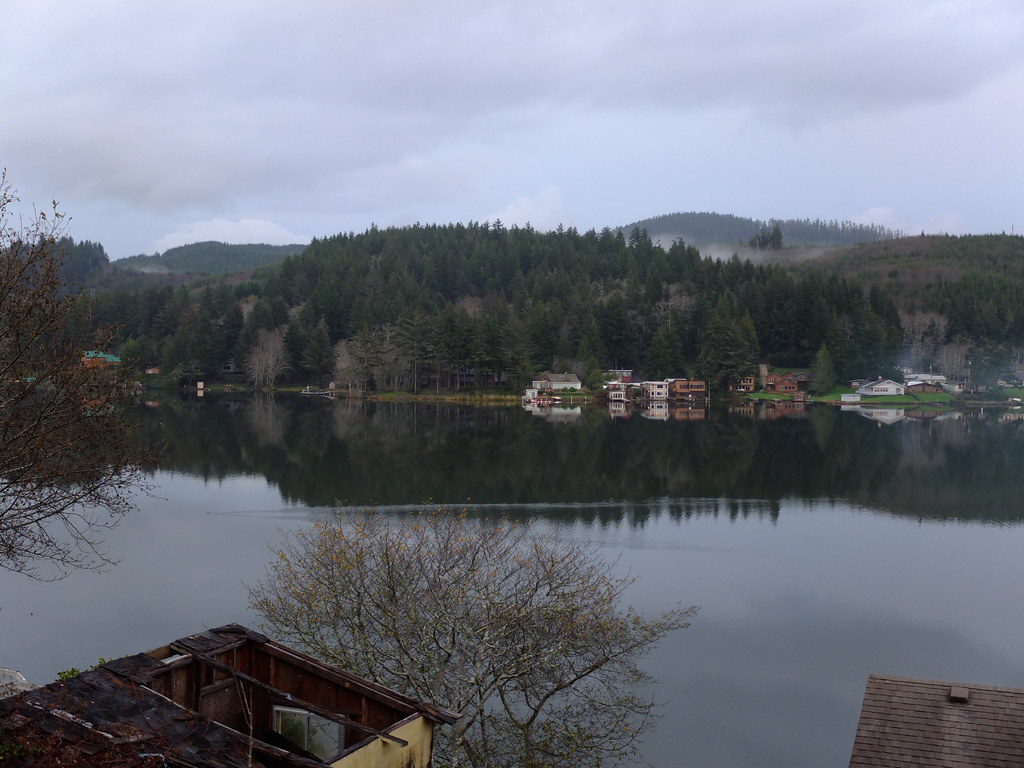 Devil's Lake, Lincoln City Oregon. November 24 2012. Flickr