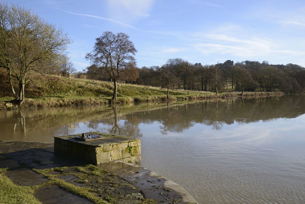 LAKE in HARDWICK PARK_DSC0168XR COM The Great Pond with ou… Flickr