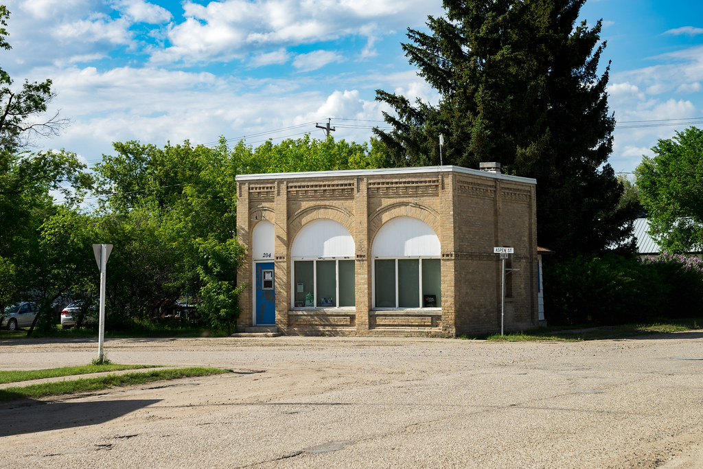 204 Aspen Oak Lake, Manitoba. Bryan Scott Flickr