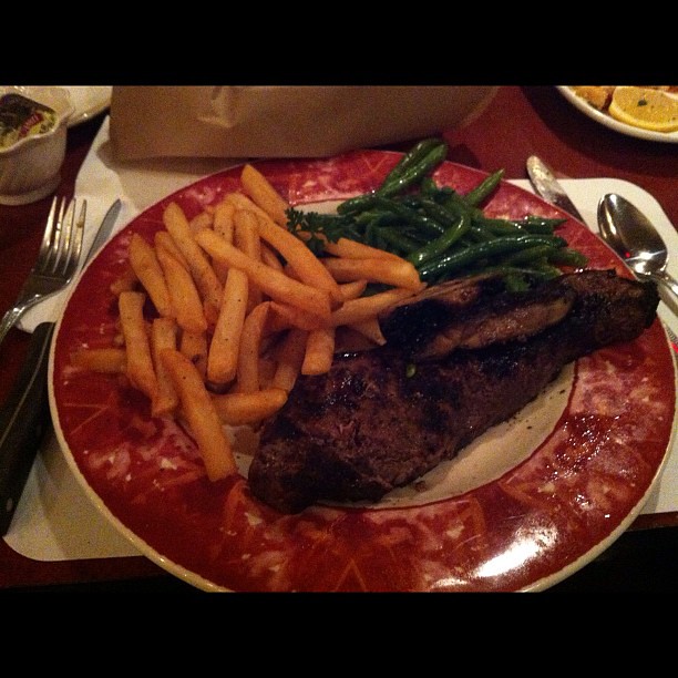 Steak at the Chateau Italian restaurant in Andover, MA, US… Flickr