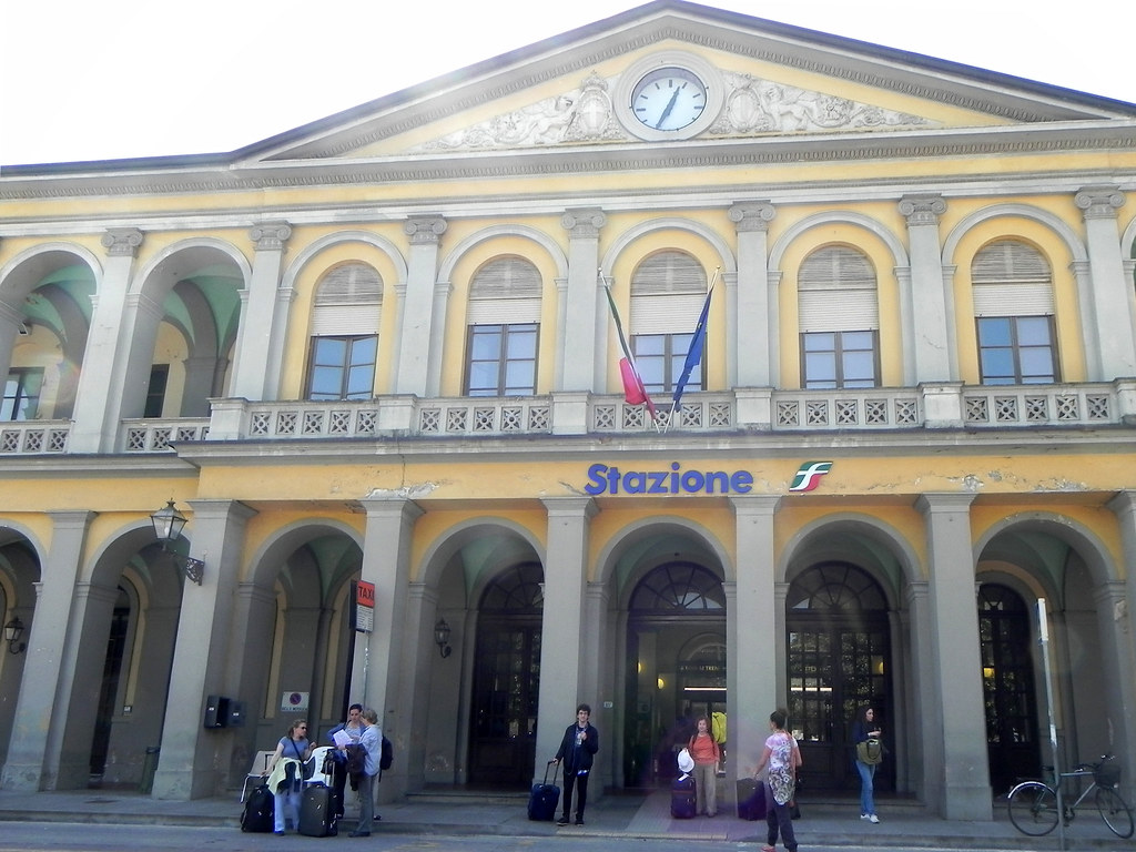 lucca train station rachael traub Flickr
