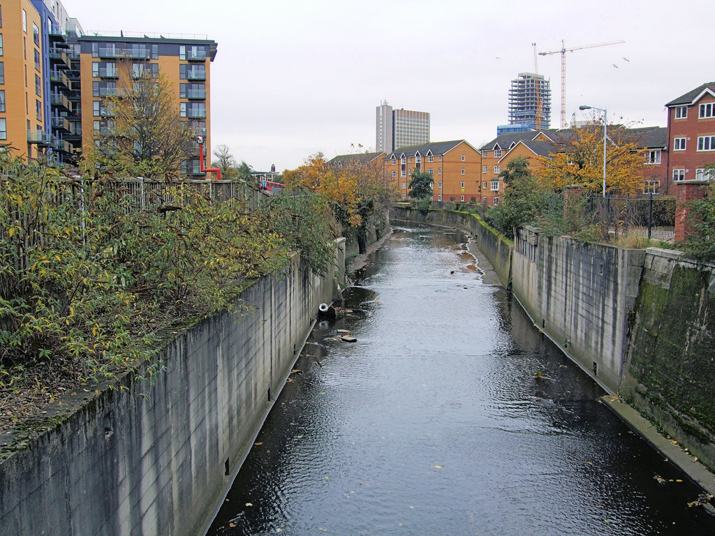 The River Ravensbourne, Lewisham London. Looking upstrea… Flickr