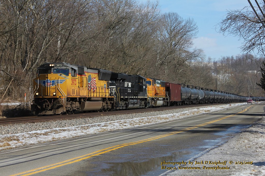 UP 3973, CSX K045, BF2972, Gratztown, PA. 2252015 a photo on