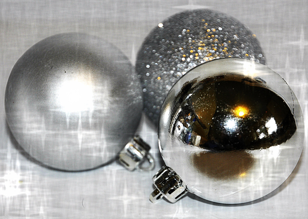 24. Silver Christmas Balls Martha T Flickr
