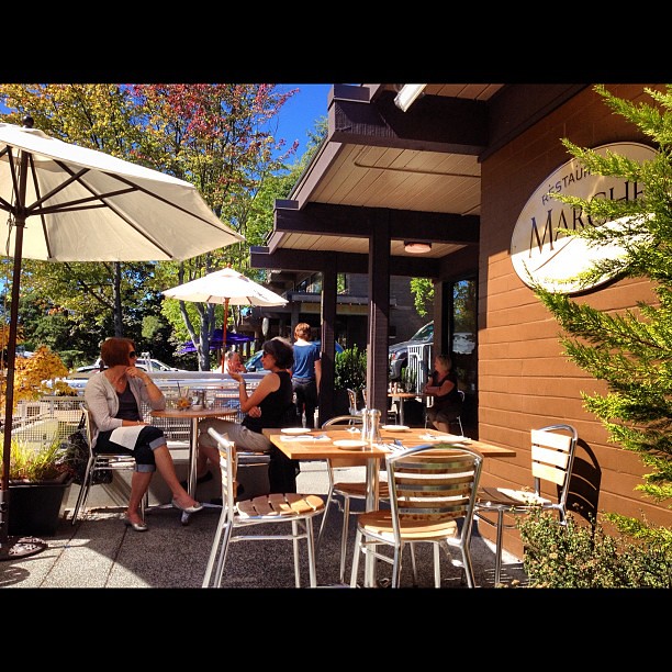 The patio at Marché is perfection. marché bainbridge Flickr
