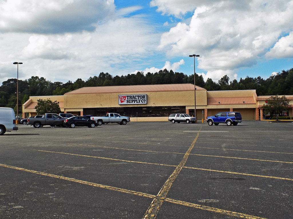 Parkway Plaza of Lexington, NC Parkway Plaza of Lexington,… Flickr