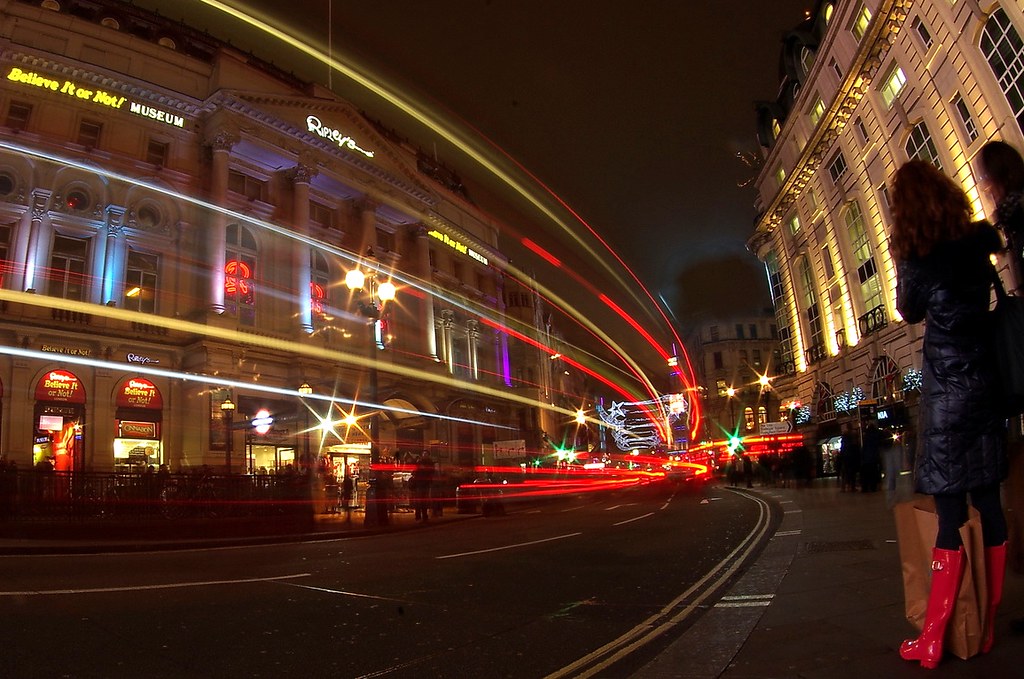 Shocking Pink Lightstream Competition Piccadilly Londo… Flickr