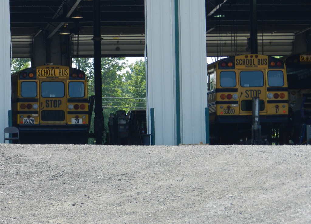 DSCN8187 Avon Local Schools 20 2001 Thomas Freightliner … Flickr