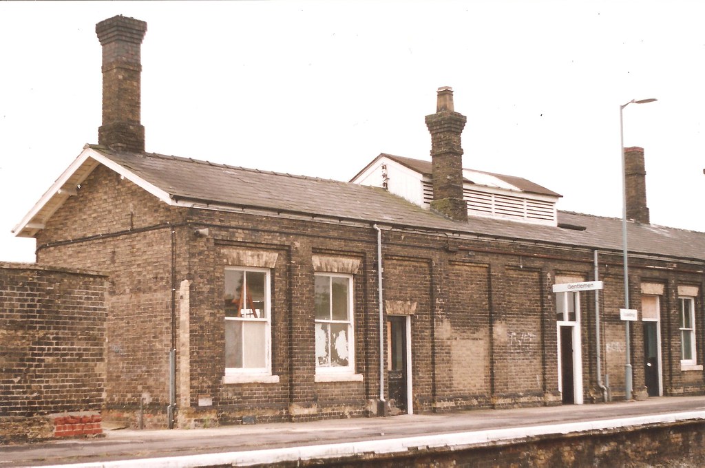 Spalding station exterior Spalding station exterior Flickr