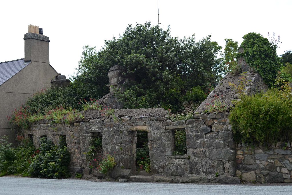 Open Plan Property Trefor Gwynedd Estate agents exam. Ques… Flickr