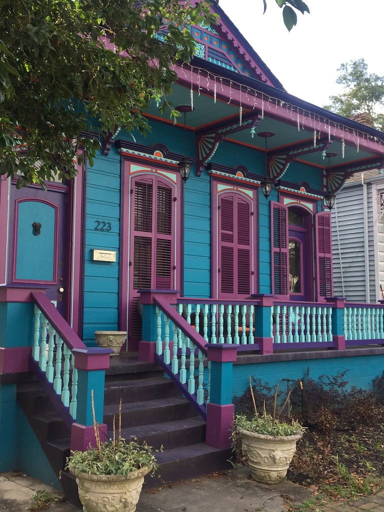 Bright colours A house in Algiers LA. Once a hardscrabble… Flickr