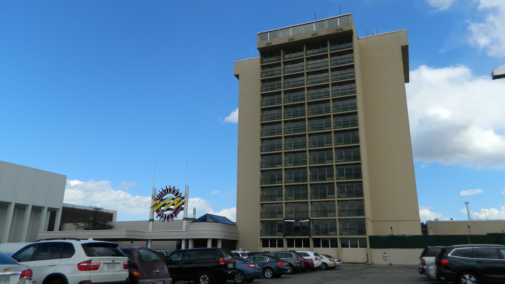 DoubleTree (closed) DoubleTree (closed) 880 North Military… Flickr