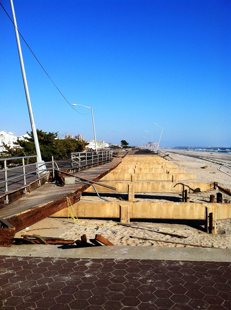 Rockaway Boardwalk Shifted Rockaway communities clean up a… Flickr