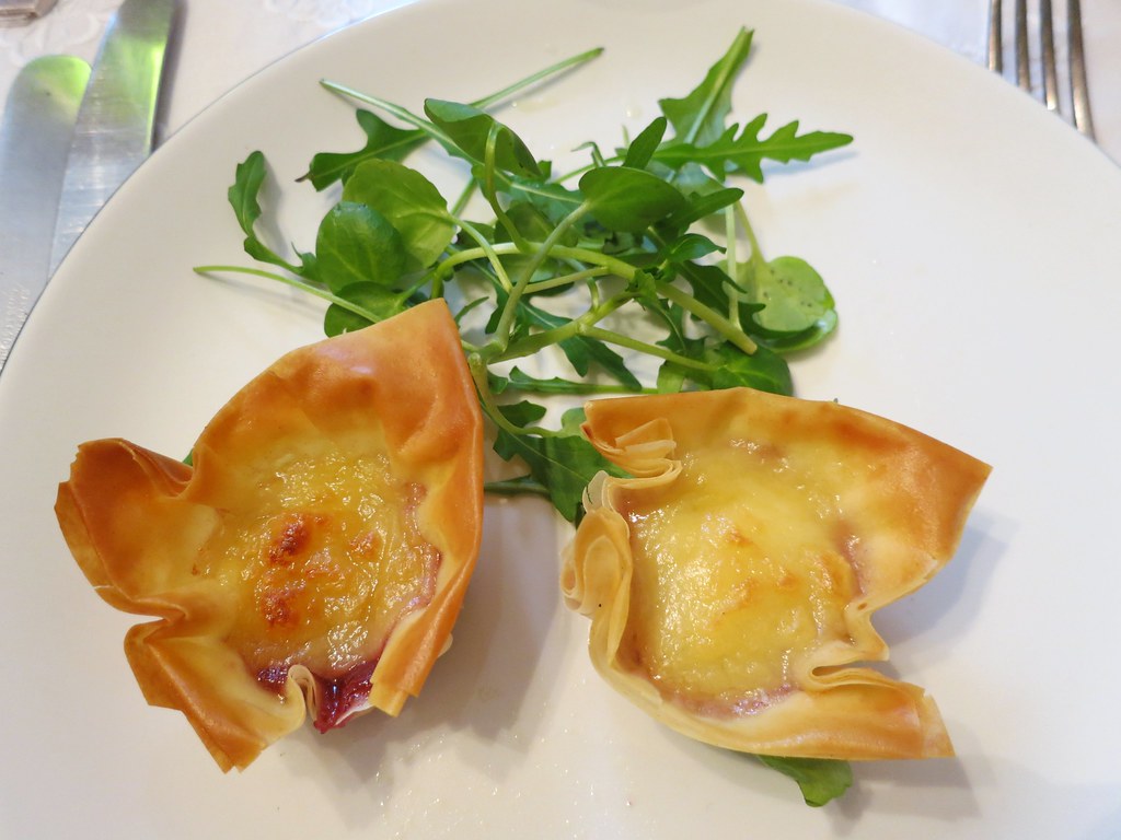 Cranberry and goat's cheese filo parcels Ruth Hartnup Flickr
