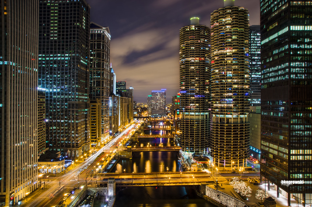 Upper Upper Wacker Enjoying our city. Chicago is home to a… Flickr
