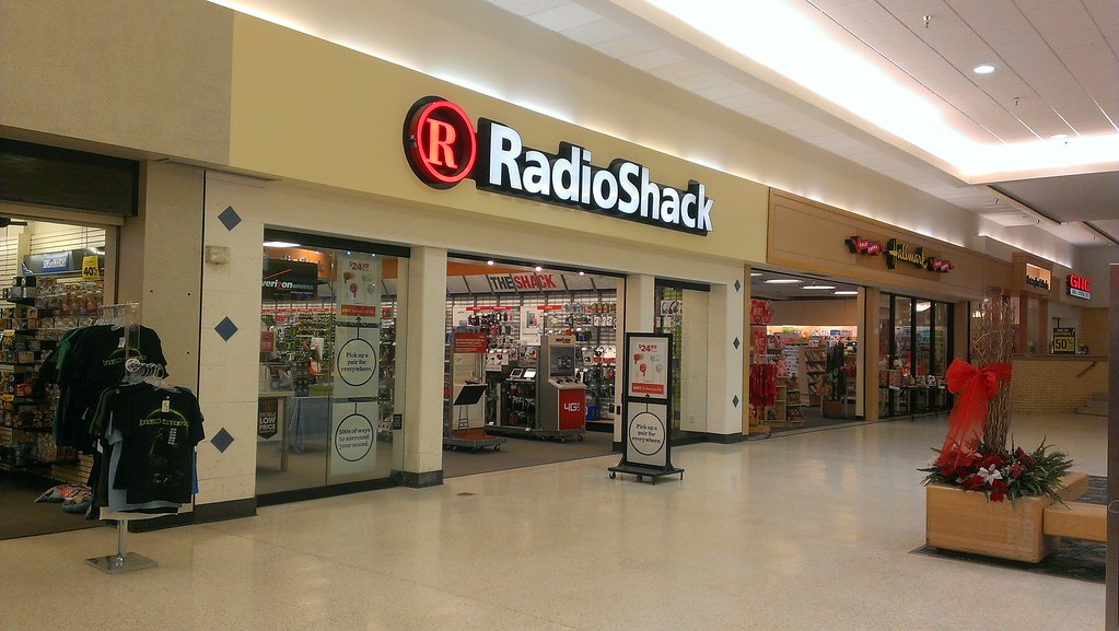 Crossroads Mall Fort Dodge, Iowa RadioShack Nathan