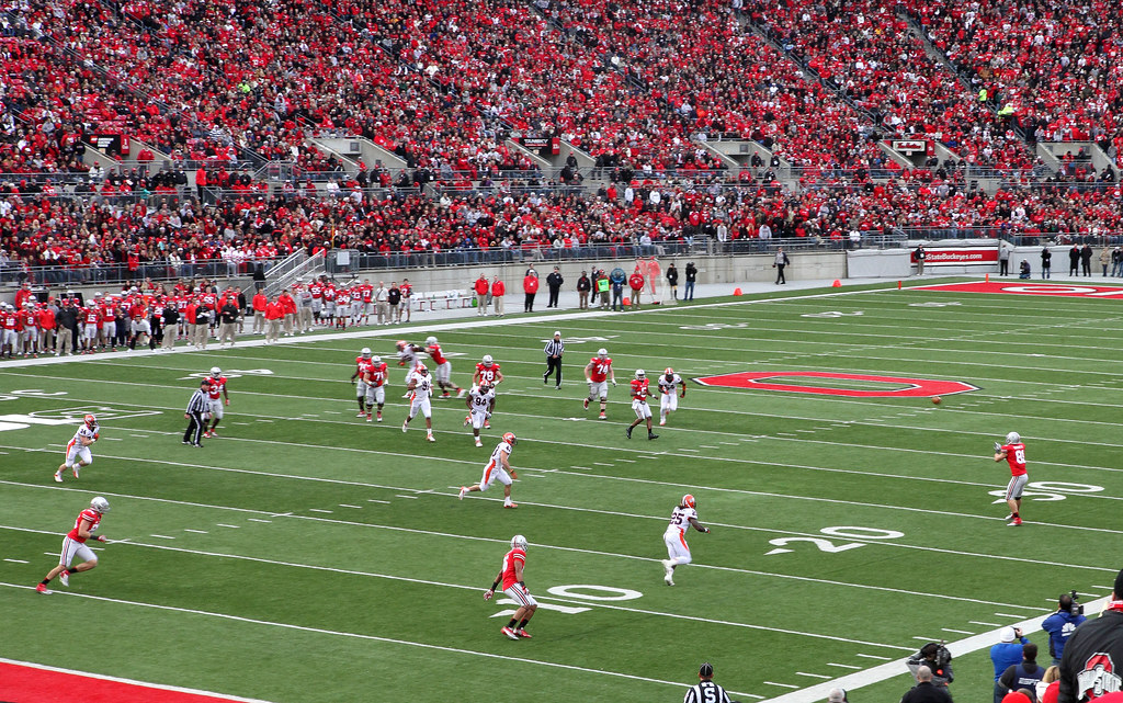 Plays The Illinois vs. Ohio State game in Ohio Stadium on … Flickr