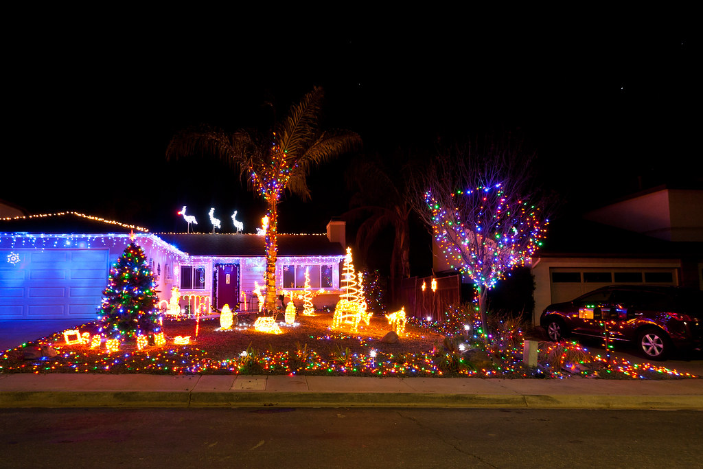 Christmas Lights on our house 2012 Santee, California slworking2