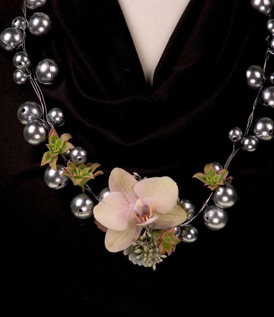 Flower Necklace Leanne and David Kesler, Floral Design… Flickr