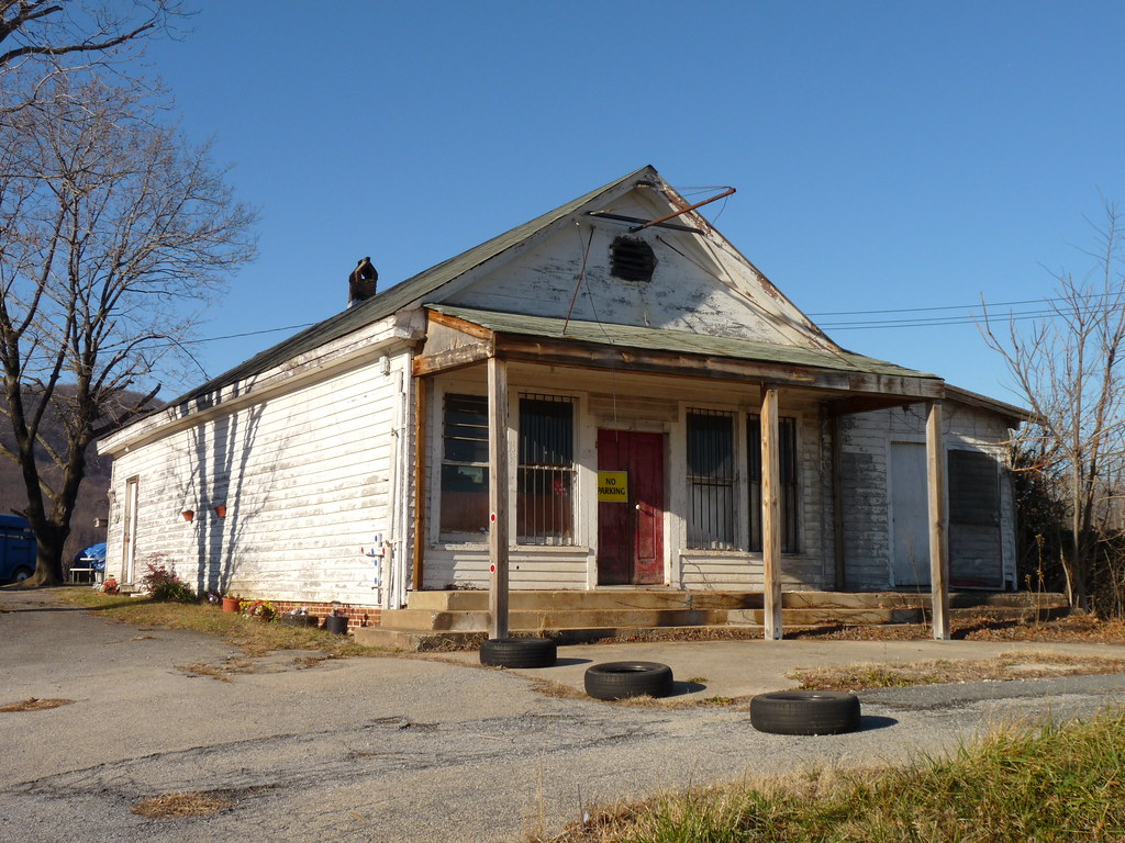 former Bryant's Grocery along Rt. 122 formerly Lazenby's G… Flickr