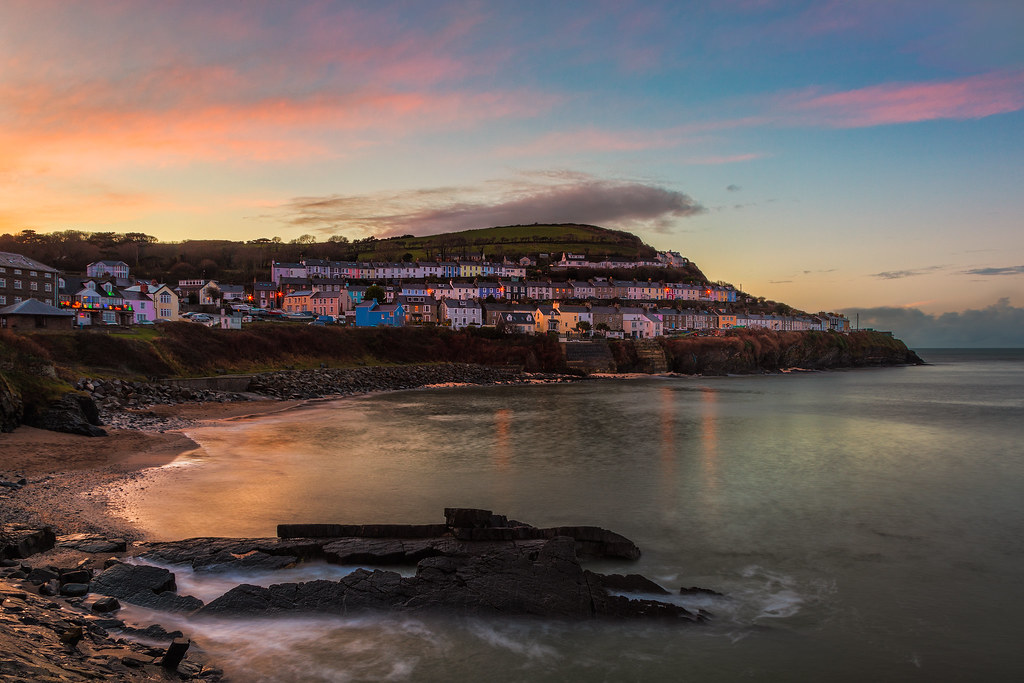 Wales Sea View The colourful, coastal town of New Quay e… Flickr