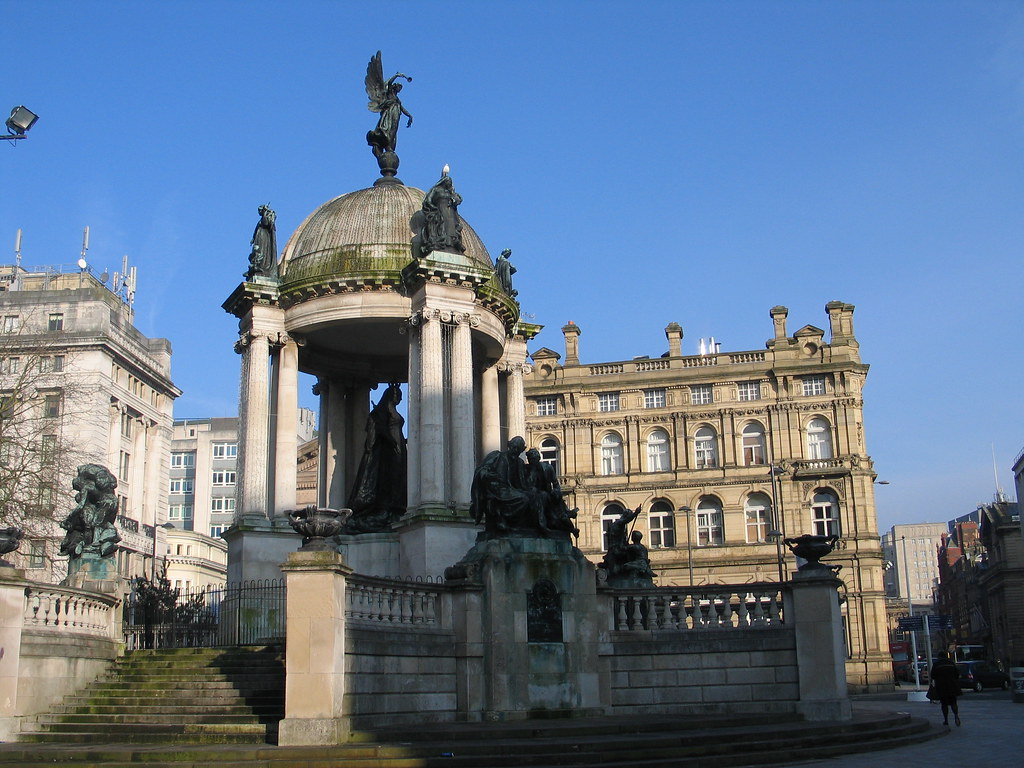 The Queen Victoria Monument, Liverpool, March 2013 Flickr