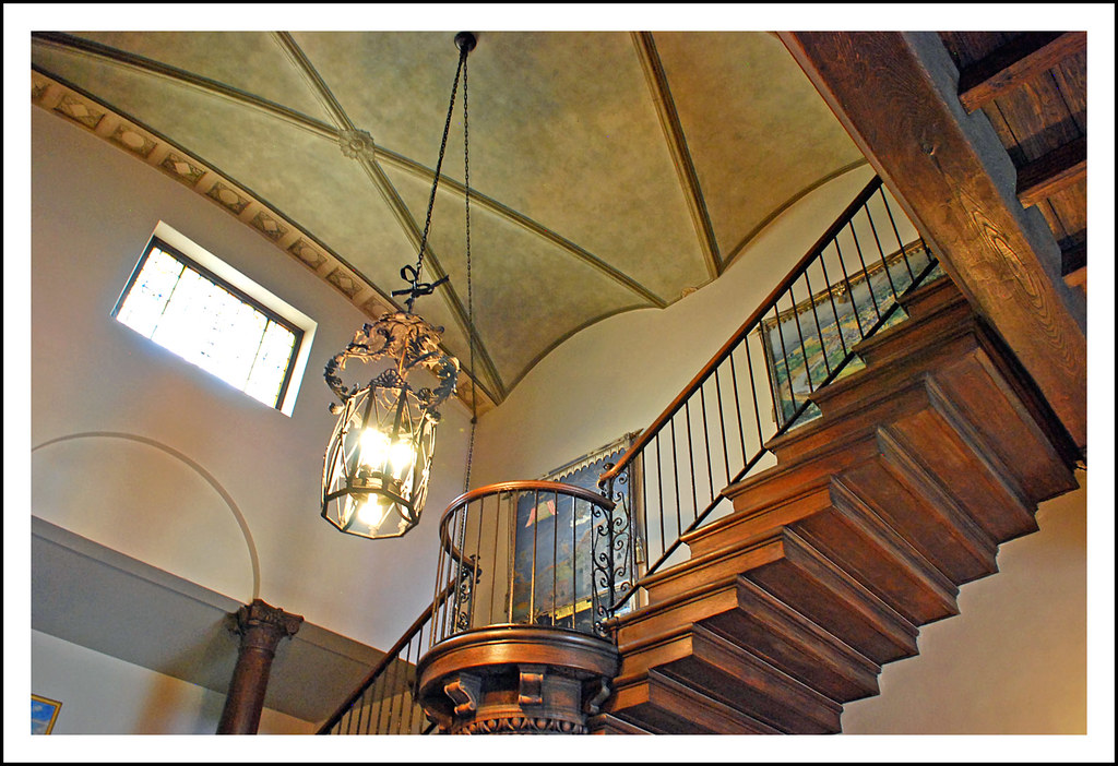 BinghamHanna House Staircase in Cleveland, Ohio a photo on Flickriver