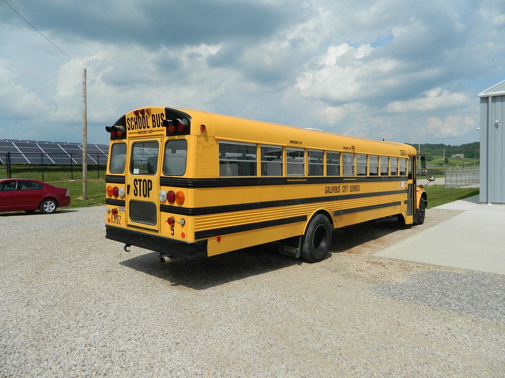 Gallipolis City Schools 5 (5) Bus lot Gallipolis, OH Flickr