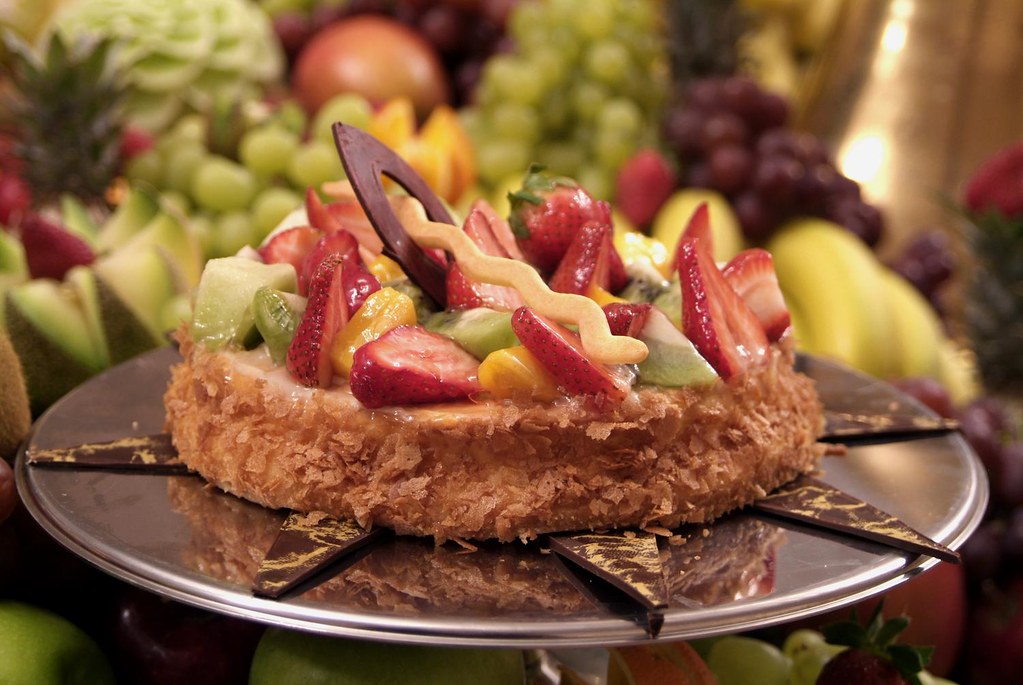 Le Meridien Kuwait—Cheese cake topped with mixed fruits Flickr