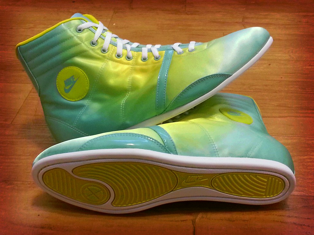 vintage style Nike wrestling shoes yellow/teal/green, bnib… Flickr