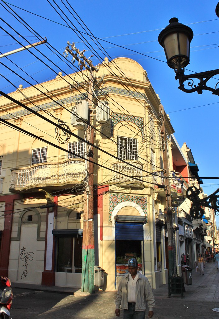 Santo Domingo Calle El Conde The Calle El Conde is the ma… Flickr