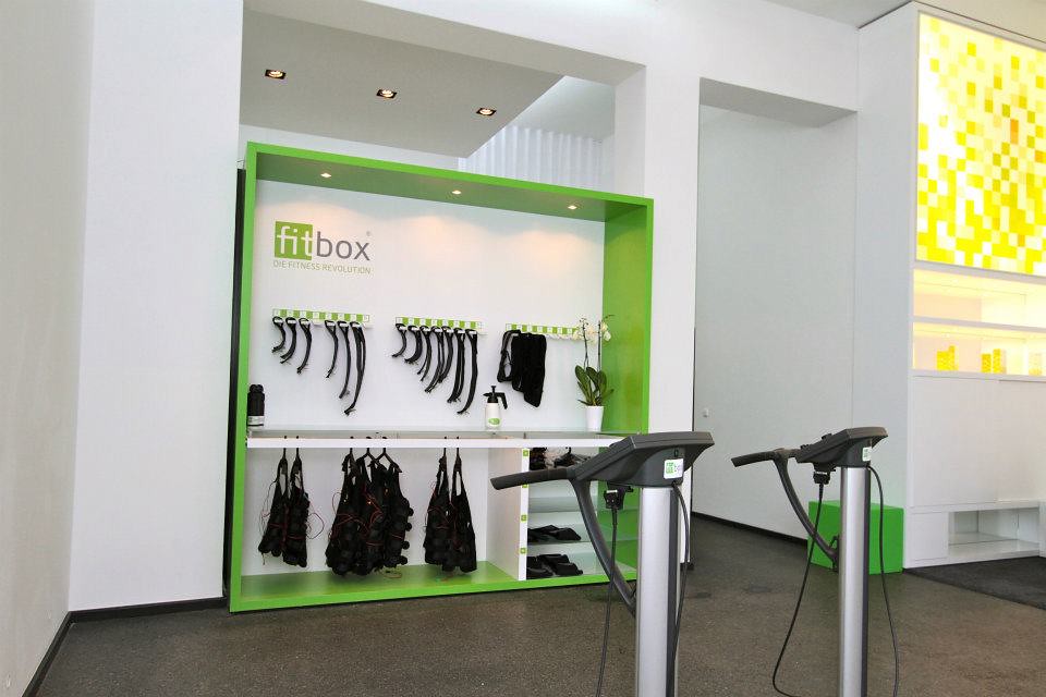 EMS Fitnessstudio Trainingsbereich fitbox Berlin Prenzlaue… Flickr