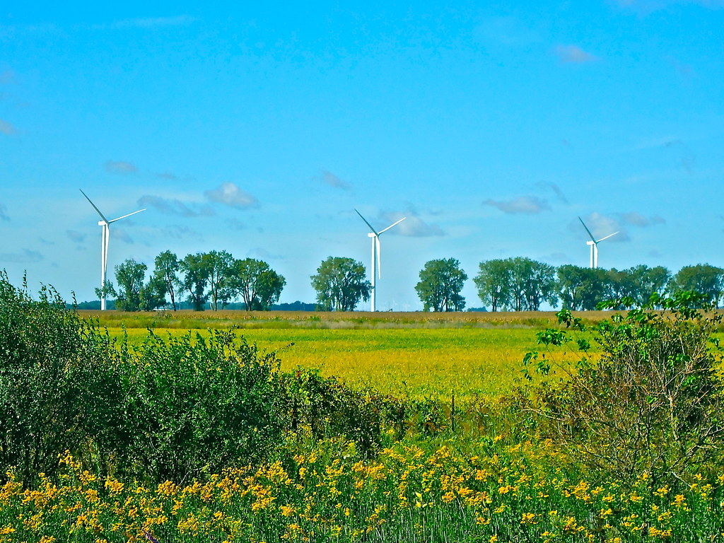 Indiana Wind Farm North of Lafayette, I65 passes through … Flickr