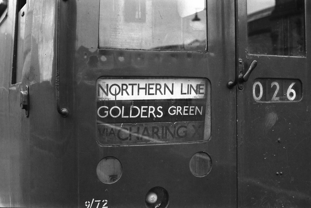 Northern Line Golders Green via Charing X Closeup of the … Flickr