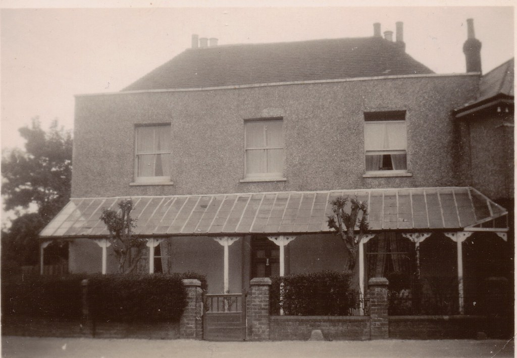 Breton House Kinson 1932 jw021979 Flickr