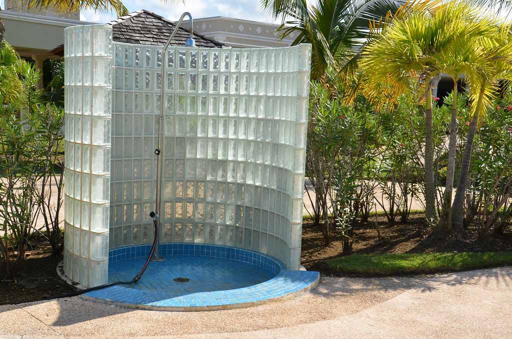 Outdoor Shower At the Gran Meliá Puerto RIco. Joe Shlabotnik Flickr
