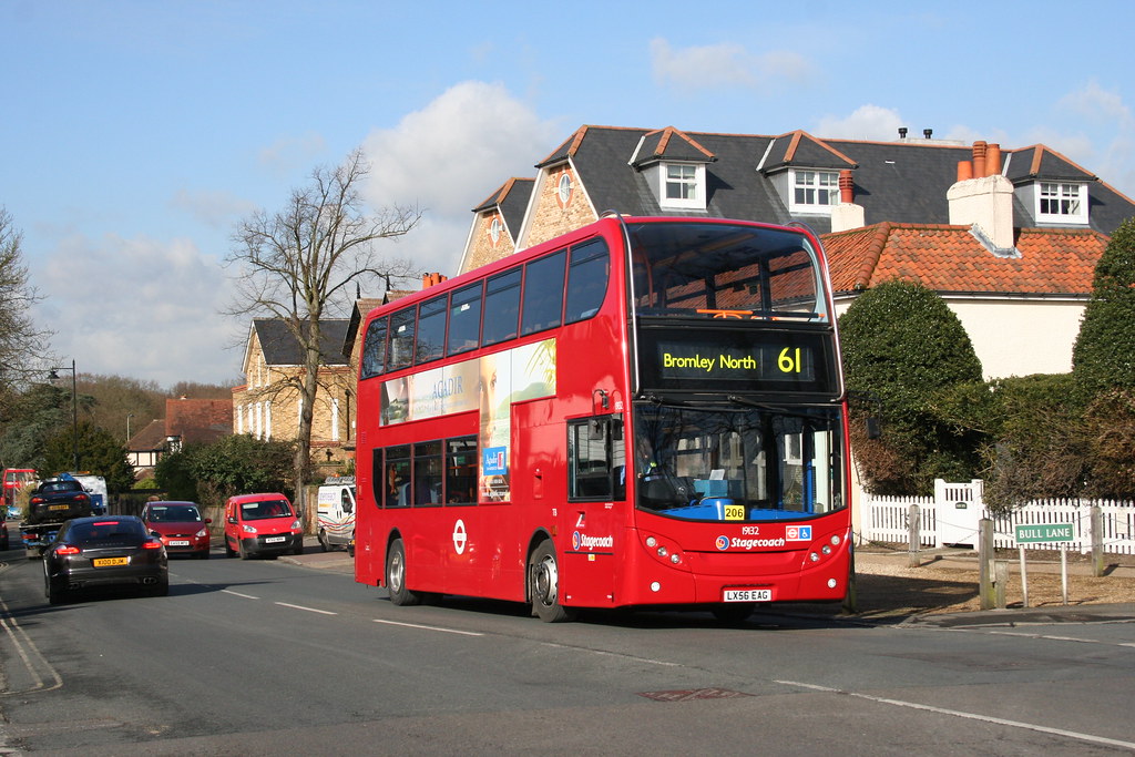 LX56 EAG Stagecoach 19132 LX56 EAG, passes 'The Bull' in C… Flickr