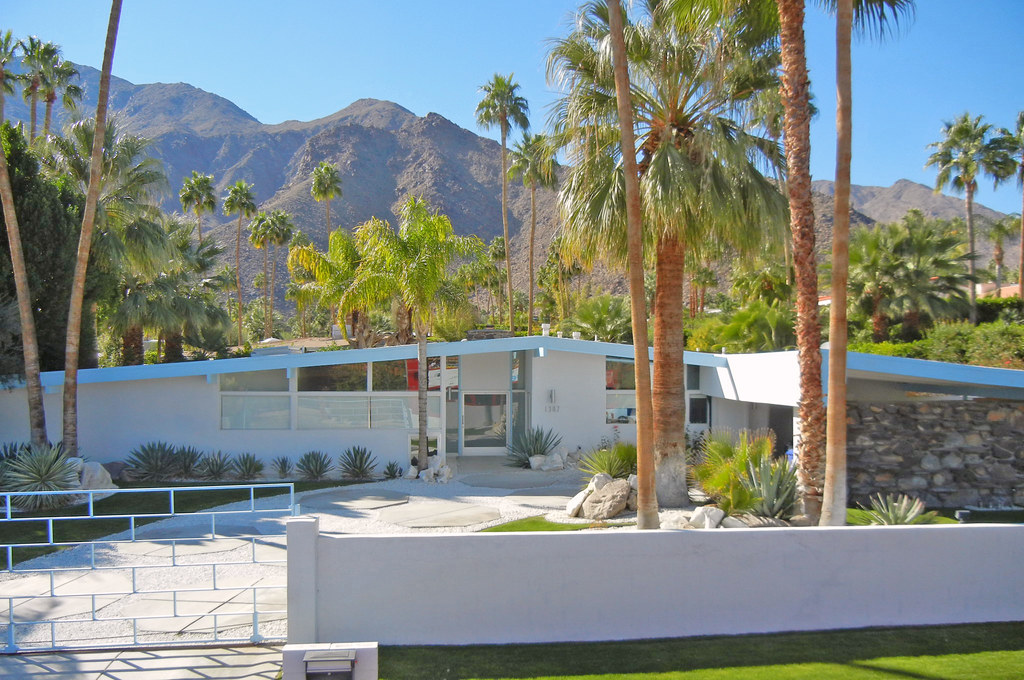 Typical Alexander home, Palm Springs Another well mantaine… Flickr