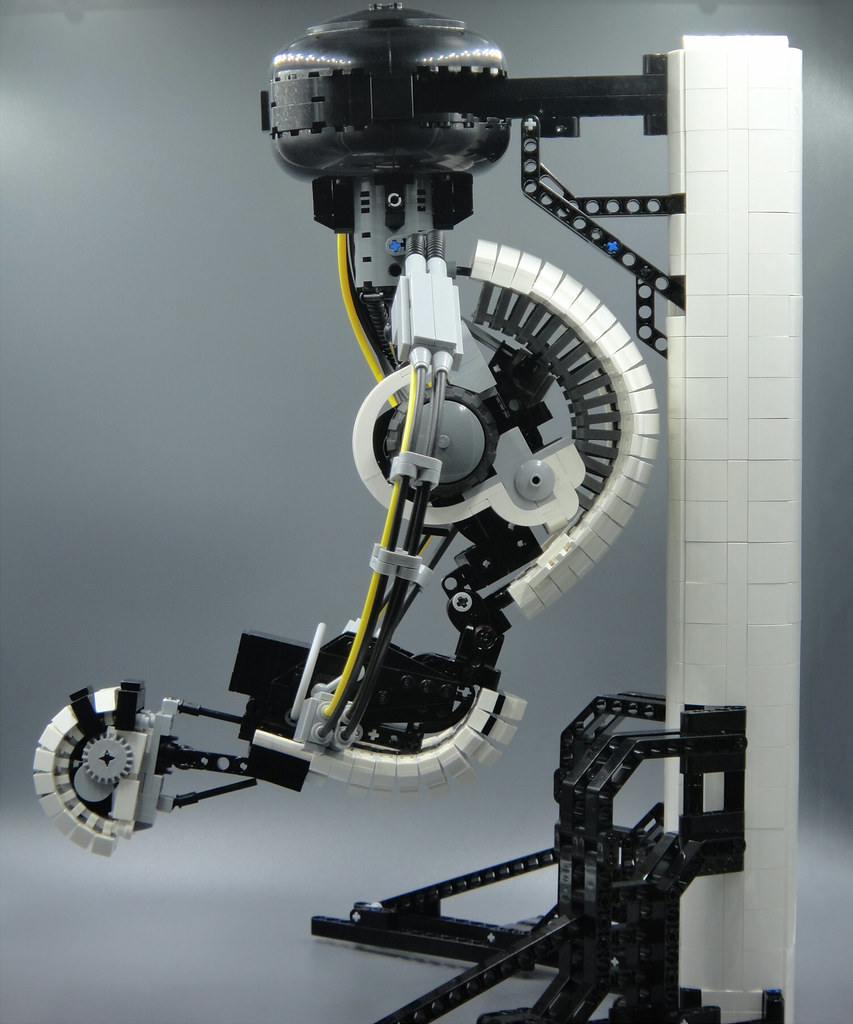 Lego Dimensions GLaDOS 003 Side shot. E Why Flickr