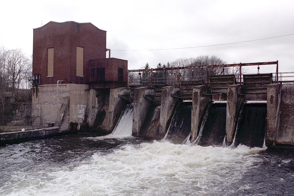 Dowagiac River dam The Pucker Street Dam on the Dowagiac R… Flickr