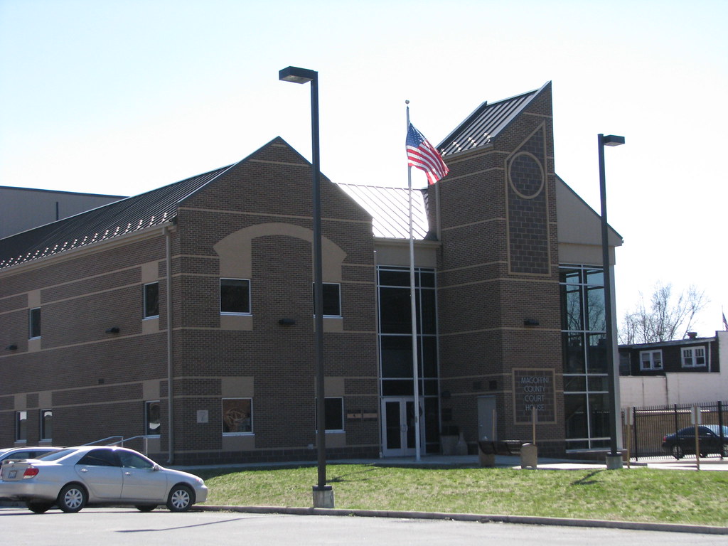 Magoffin County Courthouse Salyersville, Ky. www.kaintuc