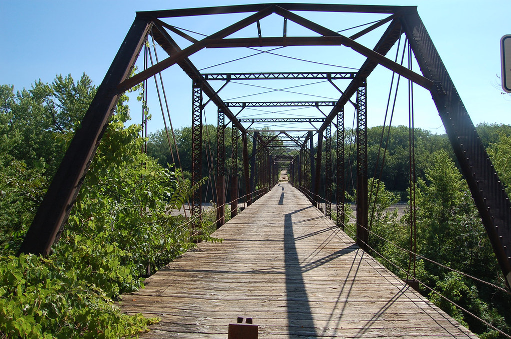 Wagon Wheel Bridge Wagon Wheel Bridge, over the Des Moines… Flickr