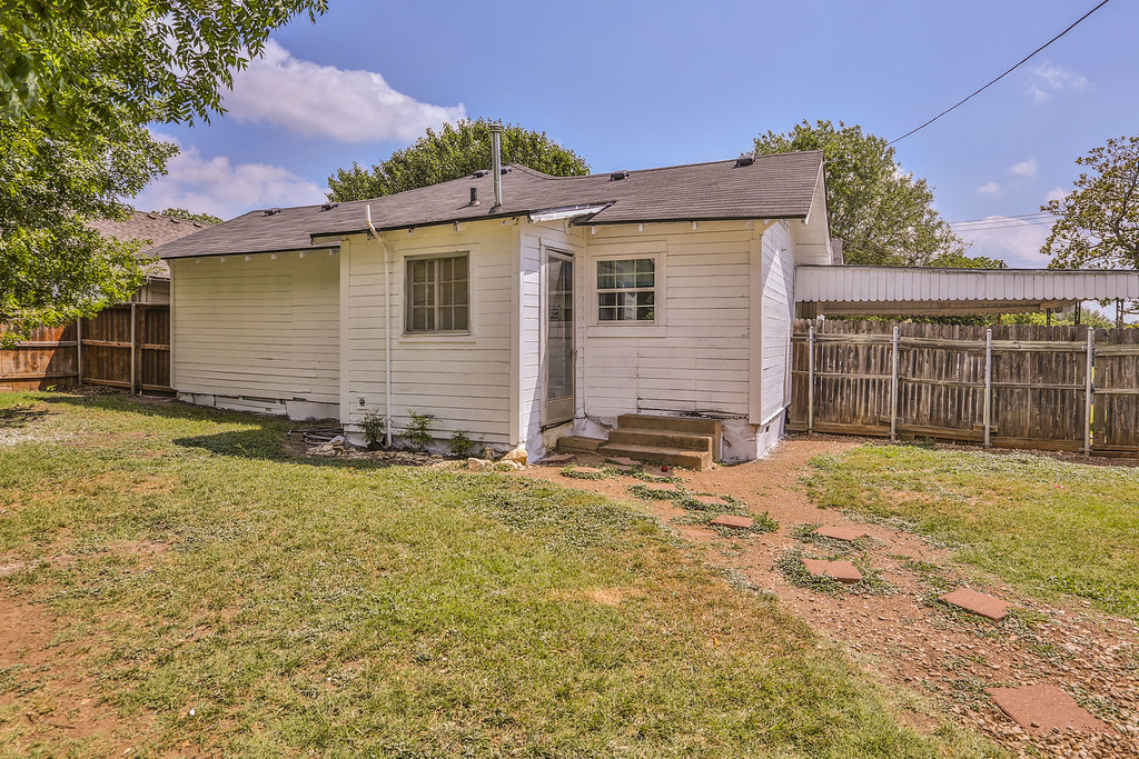 906 N Old Robinson Robinson, TX 76706 Brent Eckley Flickr