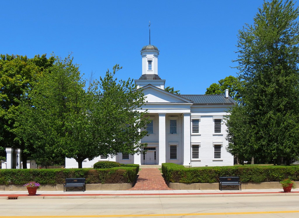 Old Illinois Capitol Building This building in Vandalia wa… Flickr