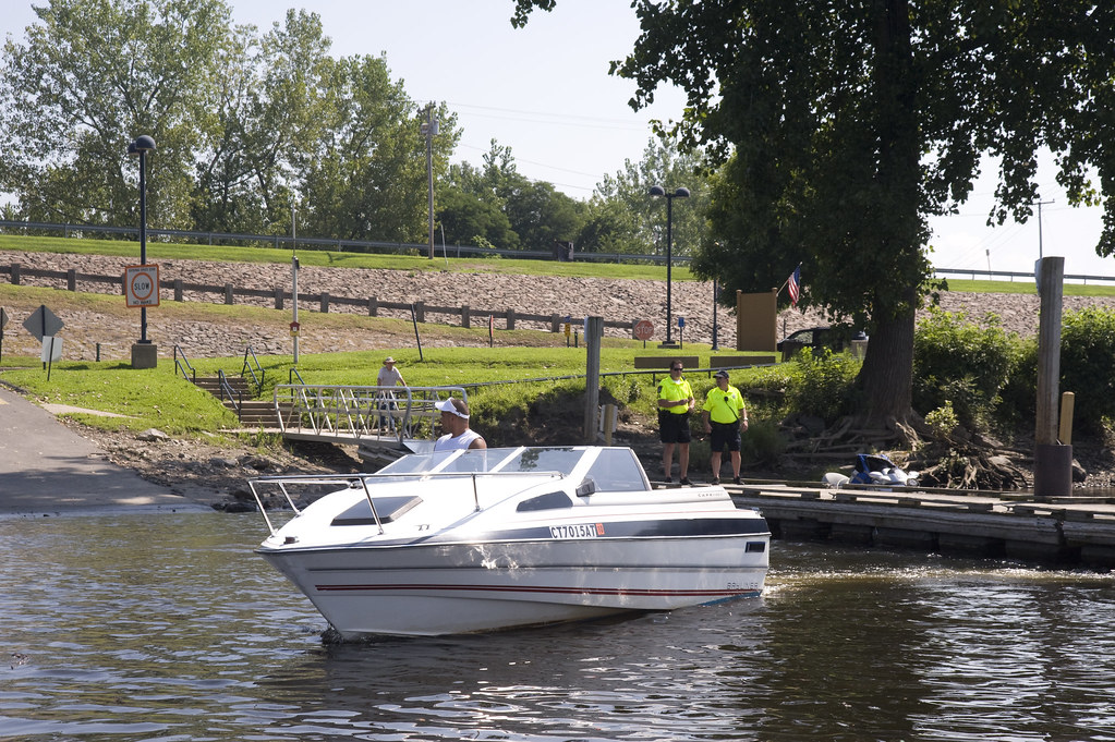 Great River Park, East Hartford, CT 301 East River Drive, … Flickr