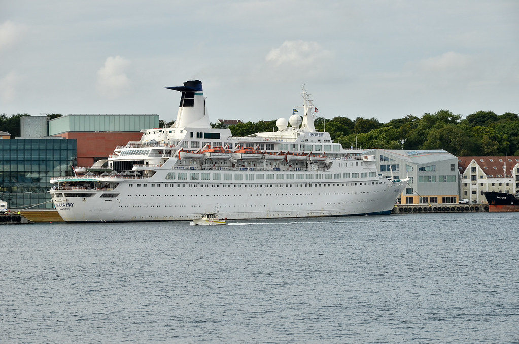 mv Discovery The cruise ship MV Discovery at berth in
