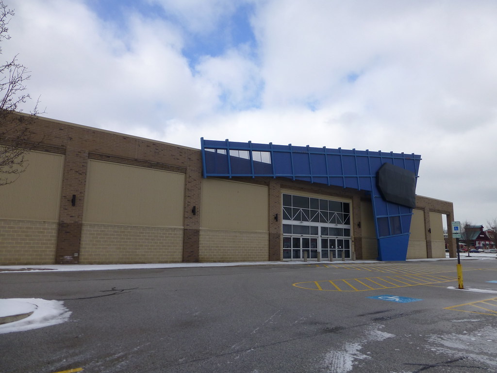 Former Best Buy in Cleveland, Ohio (Steelyard Commons) Flickr