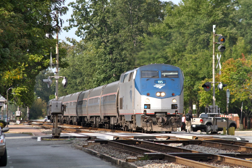 Ashland, Virginia Amtrak Northeast Regional train 95 roll… Flickr