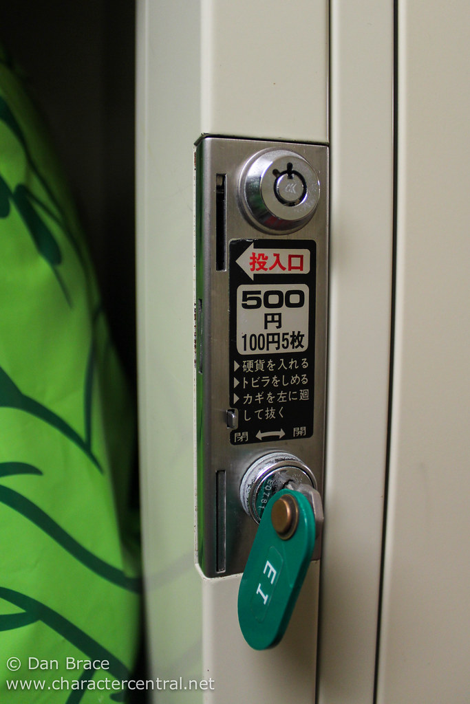 Locker Rental Tokyo Disneyland, Tokyo Disney Resort. Octob… Flickr