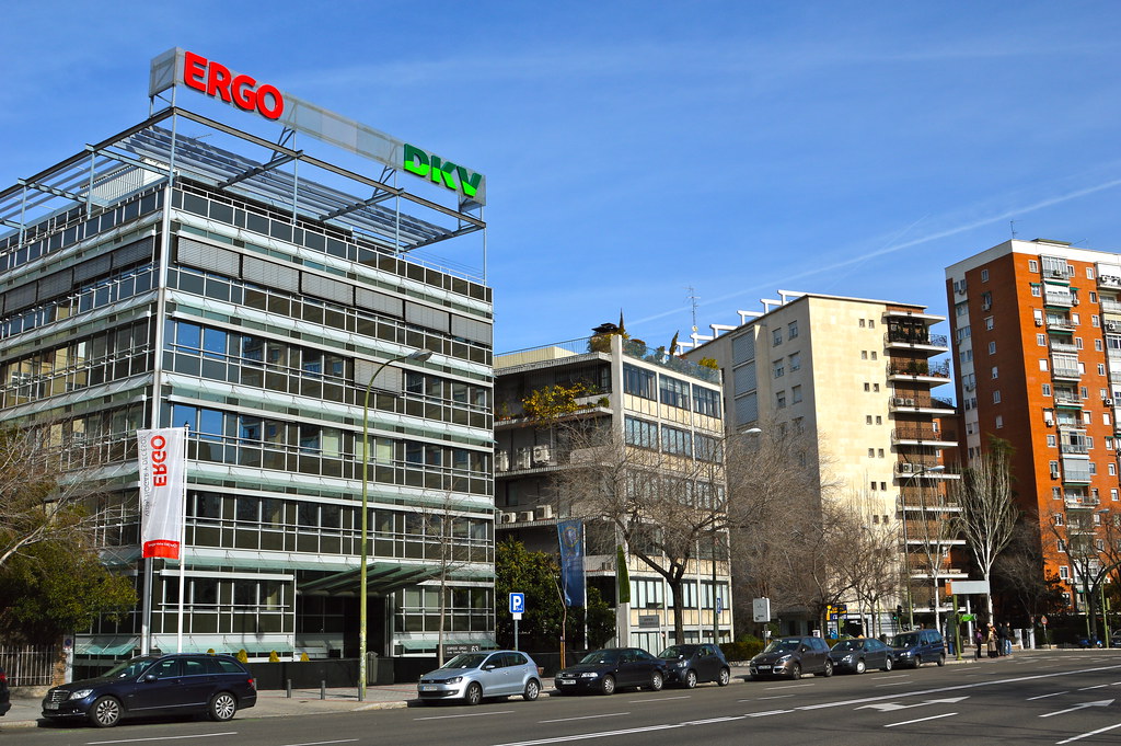 Avenida de Concha Espina, Madrid. M Roa Flickr